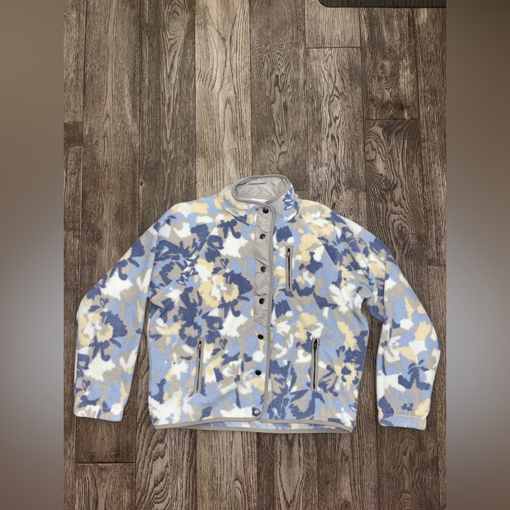 Thread & Supply Women’s Multi Coloured Button Up Size Medium